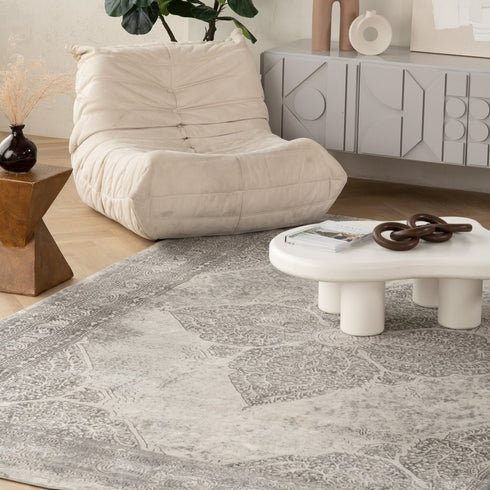 2' X 4' Gray Distressed Medallion Area Rug